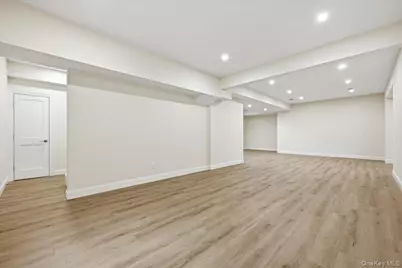 135 Adams Street, Garden City, NY 11530 - Photo 32