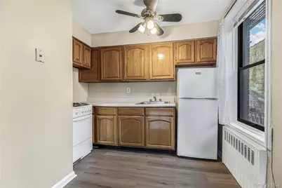 1725 Edison Avenue #1F, Bronx, NY 10461 - Photo 4