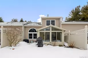 29 Deer Crossing Dr, Fishkill, NY 12524 - Photo 2