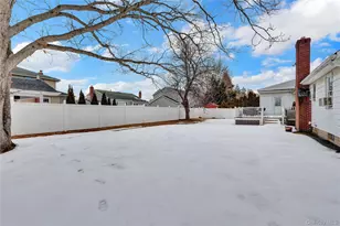 191 N Albany Ave, Massapequa, NY 11758 - Photo 24