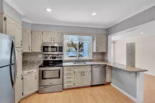 191 N Albany Ave, Massapequa, NY 11758 - Photo 10