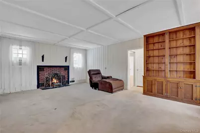 191 N Albany Avenue, Massapequa, NY 11758 - Photo 6