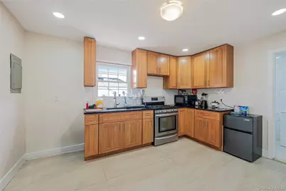 60 Saint Johns Avenue, Valley Stream, NY 11580 - Photo 22