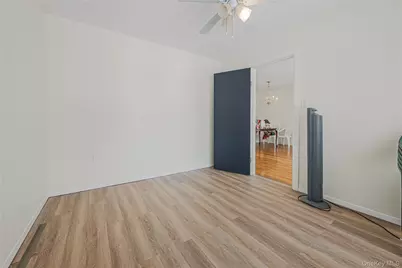 60 Saint Johns Avenue, Valley Stream, NY 11580 - Photo 30