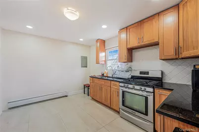 60 Saint Johns Avenue, Valley Stream, NY 11580 - Photo 24