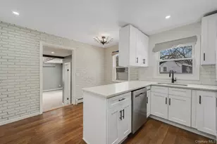 340 Westchester Ave, West Babylon, NY 11704 - Photo 12