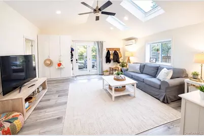 24 Anchor Path, Calverton, NY 11933 - Photo 10