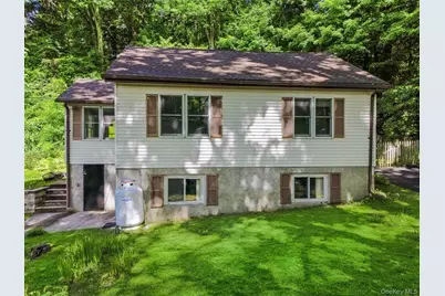 19 Woodlawn Road, Putnam Valley, NY 10579 - Photo 2