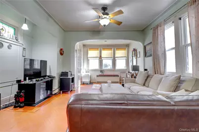 8018 64th Lane, Glendale, NY 11385 - Photo 4