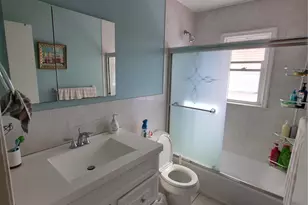 36 Monroe Pl, Hempstead, NY 11550 - Photo 8