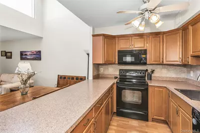 800 Willis Avenue #303, Albertson, NY 11507 - Photo 8