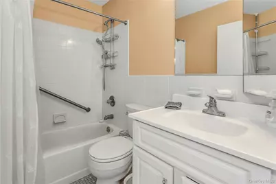 800 Willis Avenue #303, Albertson, NY 11507 - Photo 14