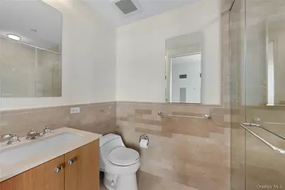 1 Renaissance Square #V4G, White Plains, NY 10601 - Photo 10