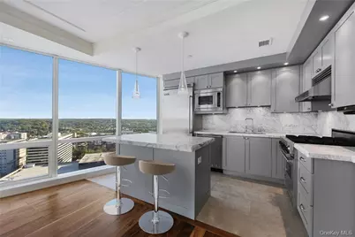 1 Renaissance Square #V4G, White Plains, NY 10601 - Photo 2