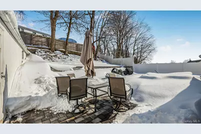90 Mountaindale Road, Yonkers, NY 10710 - Photo 22