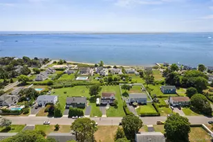 8 Sinnickson Rd, Center Moriches, NY 11934 - Photo 30