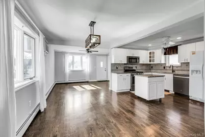 48 E Madison Street, East Islip, NY 11730 - Photo 6