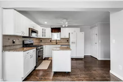 48 E Madison Street, East Islip, NY 11730 - Photo 8