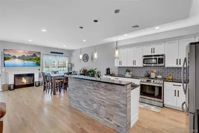 37 Terrace Lane, Patchogue, NY 11772 - Photo 4