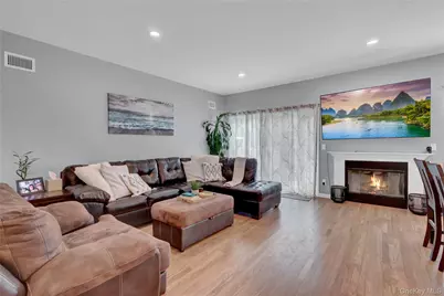 37 Terrace Lane, Patchogue, NY 11772 - Photo 6