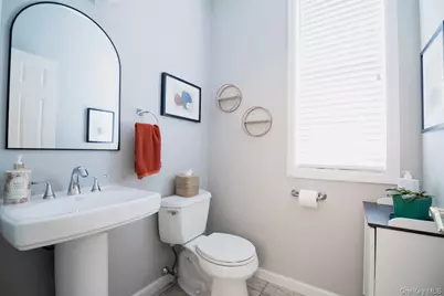 141 Friendship Court, White Plains, NY 10603 - Photo 20