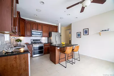 141 Friendship Court, White Plains, NY 10603 - Photo 10