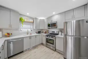 126 Wauwepex Trail, Ridge, NY 11961 - Photo 8