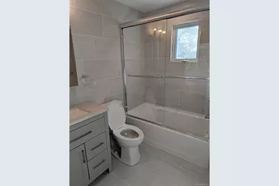 62 Forest Row, Great Neck, NY 11024 - Photo 8