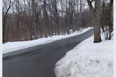 32 Woodland Boulevard, Cortlandt Manor, NY 10567 - Photo 4