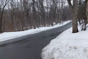 32 Woodland Blvd, Cortlandt Manor, NY 10567 - Photo 4