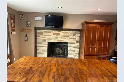 1458 Hummel Avenue, Holbrook, NY 11741 - Photo 6
