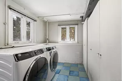 201 Dorchester Road, Scarsdale, NY 10583 - Photo 22