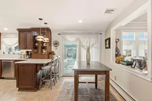 21 Shore Dr W, Copiague, NY 11726 - Photo 12