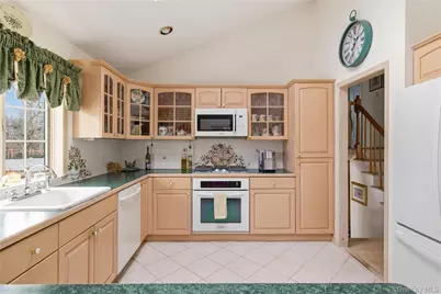 138 Washington Street, Farmingdale, NY 11735 - Photo 10