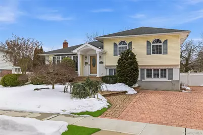 138 Washington Street, Farmingdale, NY 11735 - Photo 2