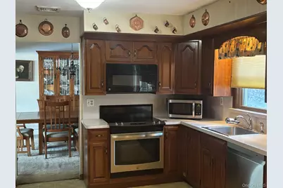 20 Hillview Drive, Poughkeepsie, NY 12603 - Photo 10