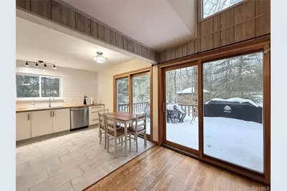 15 Norfolk Court, Rock Hill, NY 12775 - Photo 4