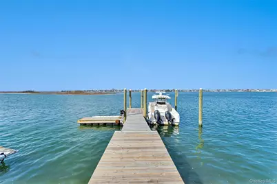 890 S Long Beach Avenue, Freeport, NY 11520 - Photo 36