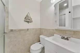 890 S Long Beach Ave, Freeport, NY 11520 - Photo 16