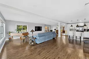 890 S Long Beach Ave, Freeport, NY 11520 - Photo 10