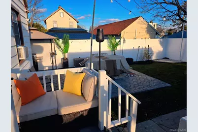 890 Clay Street, Baldwin, NY 11510 - Photo 14