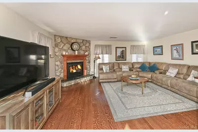 44 Corsa Street, Dix Hills, NY 11746 - Photo 20