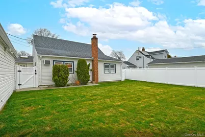 232 Old Farm Road, Levittown, NY 11756 - Photo 24