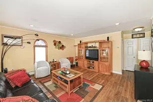 232 Old Farm Rd, Levittown, NY 11756 - Photo 10