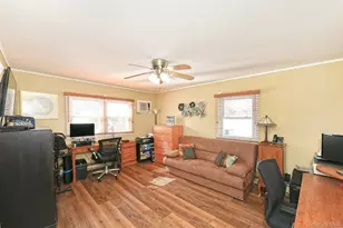 232 Old Farm Rd, Levittown, NY 11756 - Photo 14