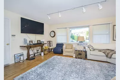 14 Hillcrest Street, Huntington, NY 11743 - Photo 4