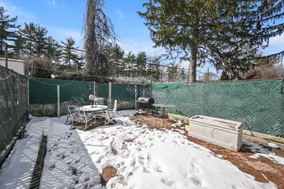 77-06 Kneeland Avenue, Elmhurst, NY 11373 - Photo 18
