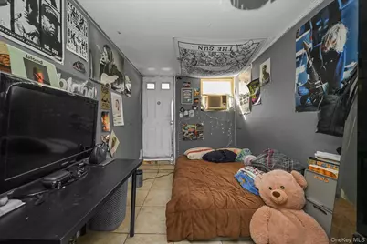 77-06 Kneeland Avenue, Elmhurst, NY 11373 - Photo 14