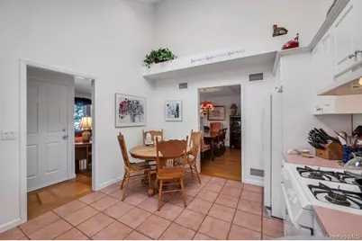 18 Hillcrest Street, Huntington, NY 11743 - Photo 4