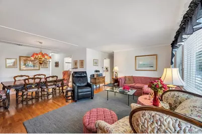 18 Hillcrest Street, Huntington, NY 11743 - Photo 10